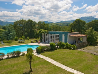 Vue de la piscine.